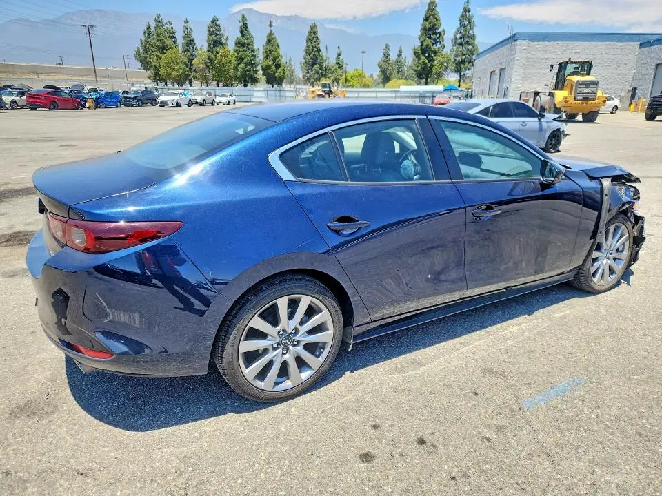 2022 MAZDA 3 SELECT  