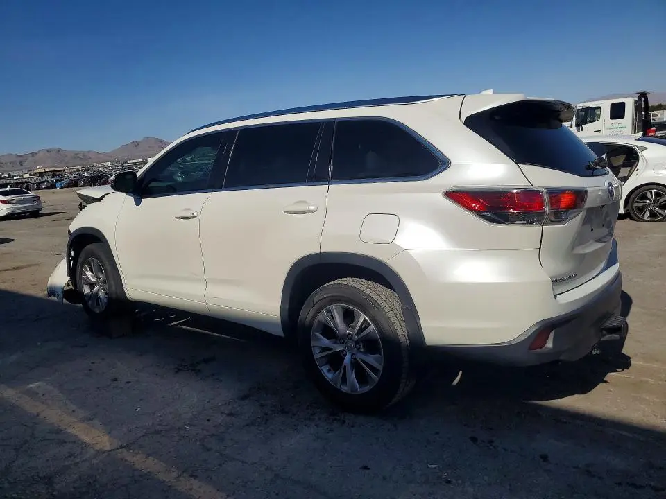 2015 TOYOTA HIGHLANDER XLE  
