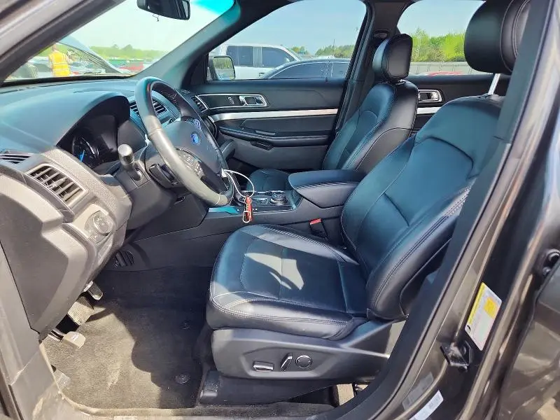 2017 FORD EXPLORER XLT  
