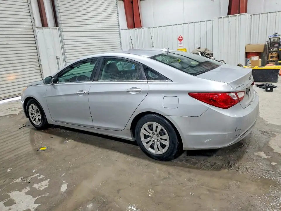 2011 HYUNDAI SONATA GLS  