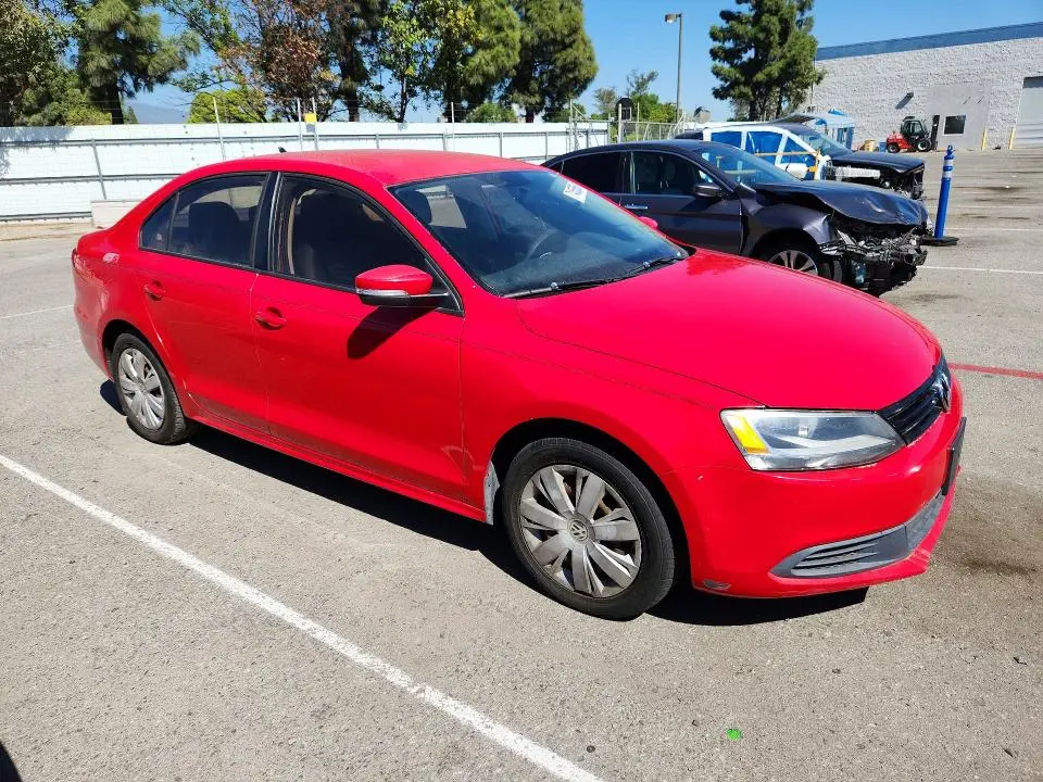 2014 VOLKSWAGEN JETTA SE  