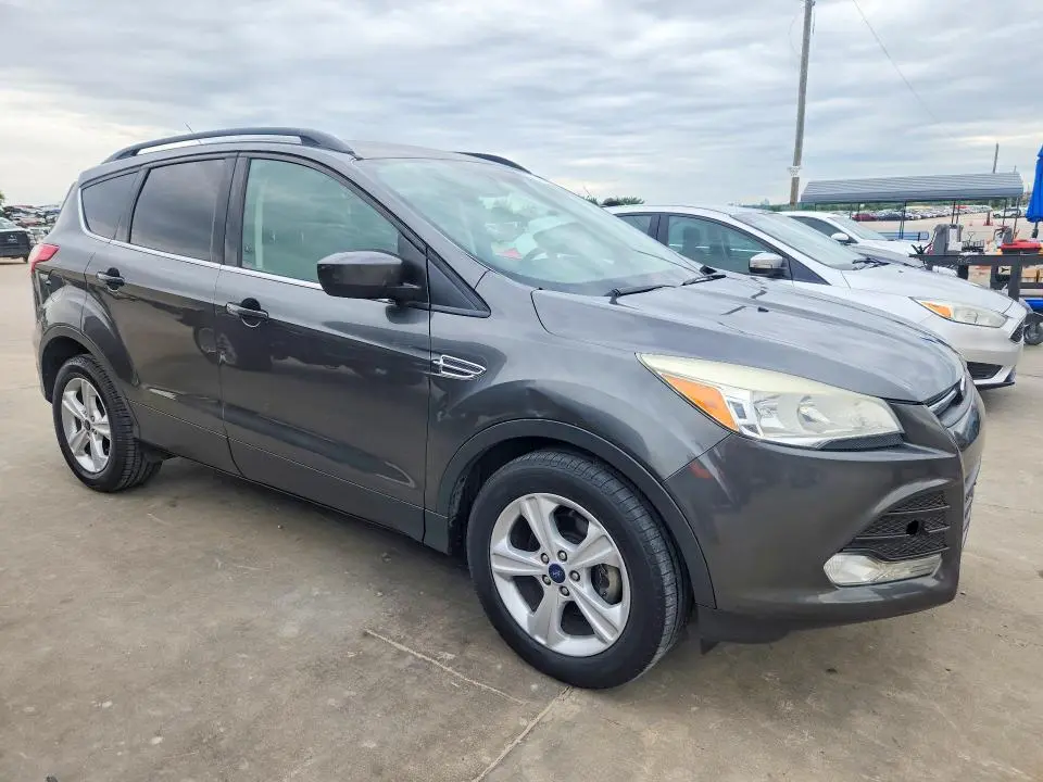 2015 FORD ESCAPE SE  