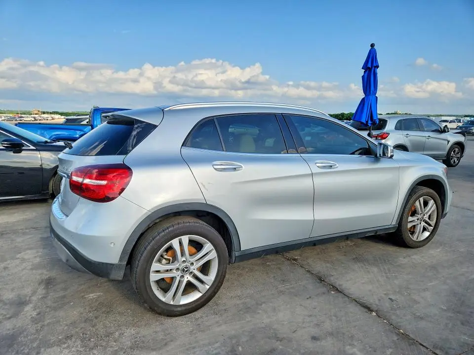 2020 MERCEDES-BENZ GLA 250 4MATIC  
