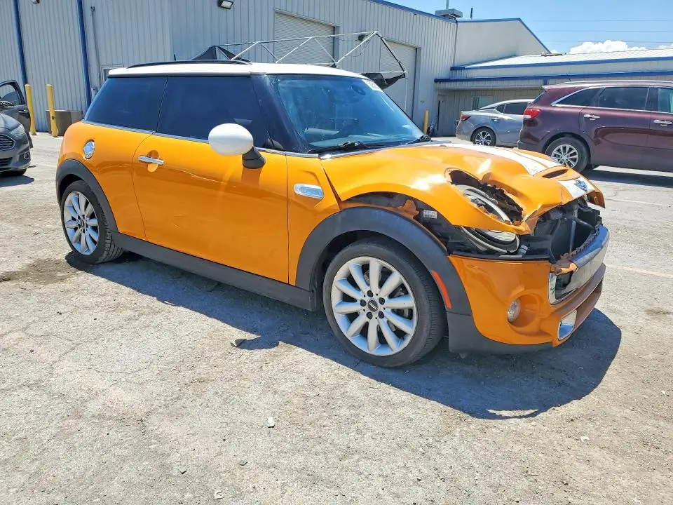2017 MINI COOPER S  