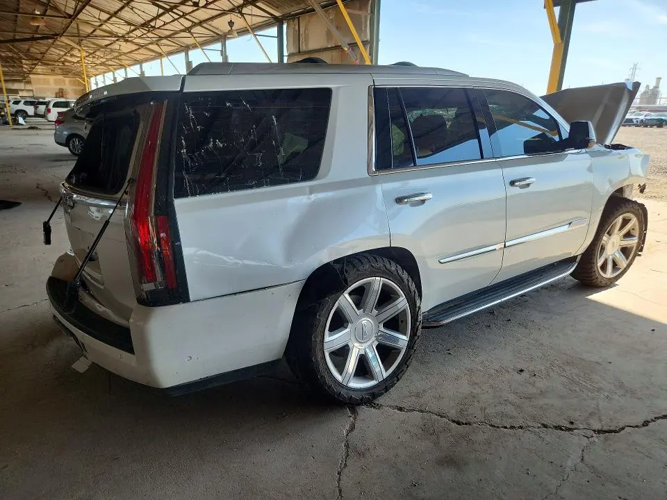 2017 CADILLAC ESCALADE LUXURY  