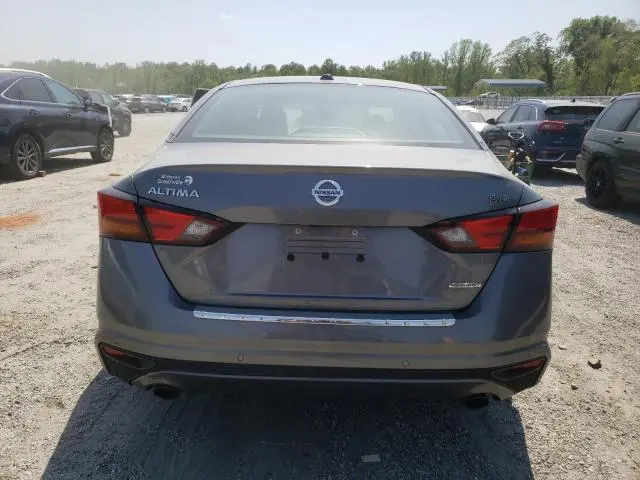 2022 NISSAN ALTIMA SR  