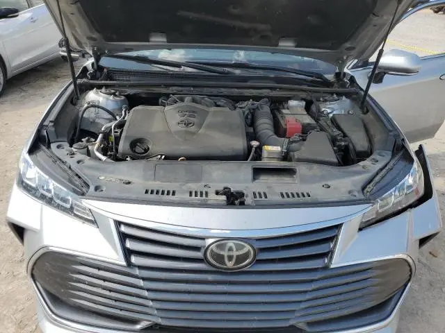 2019 TOYOTA AVALON XLE  