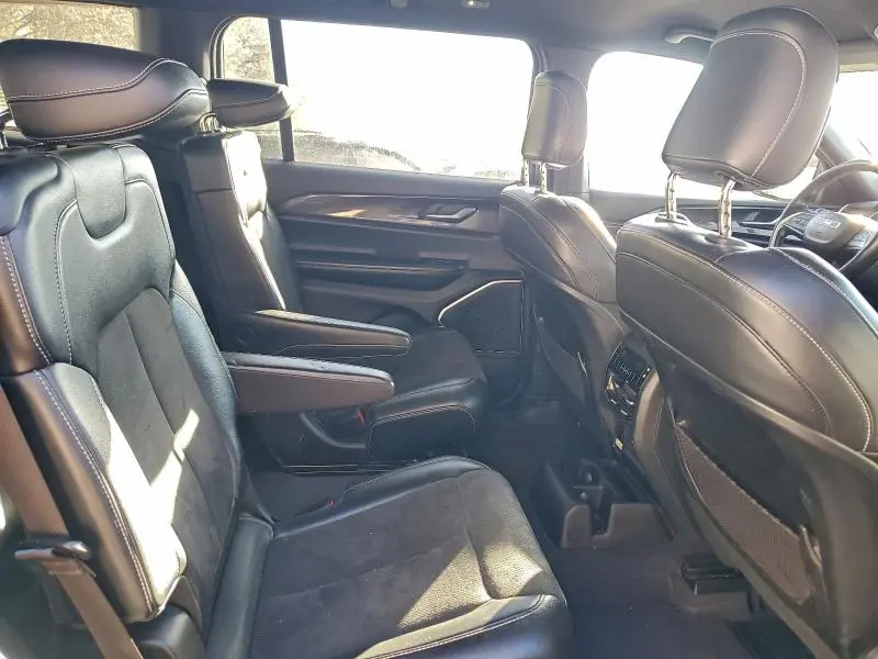 2021 JEEP GRAND CHEROKEE L LAREDO  