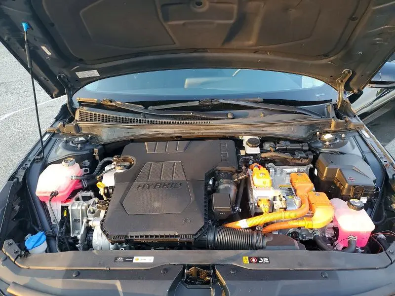 2022 HYUNDAI ELANTRA   