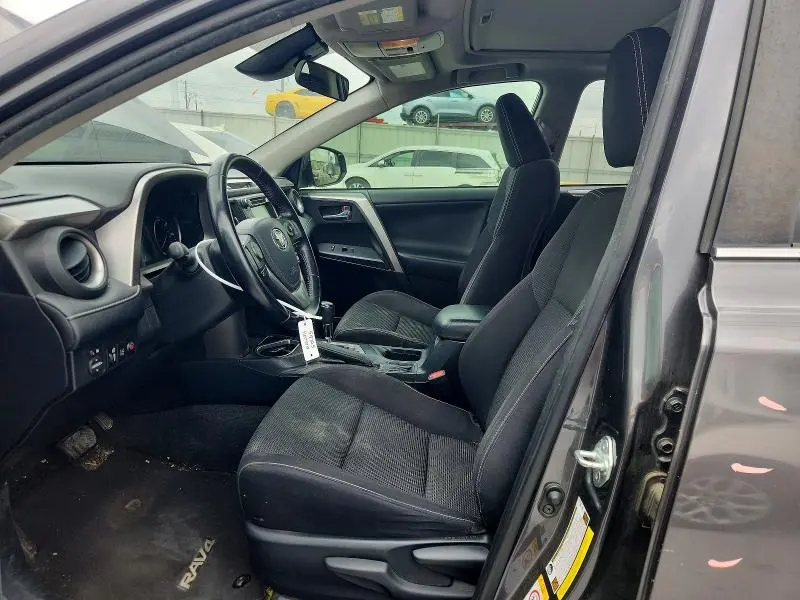 2017 TOYOTA RAV4 XLE  