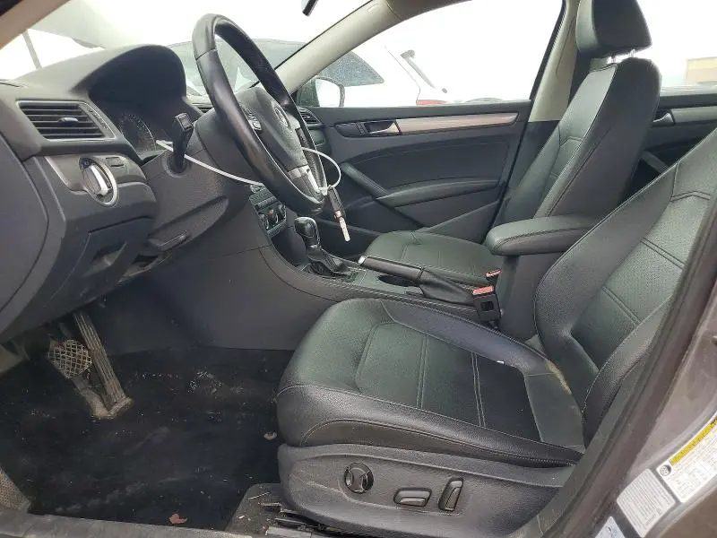 2015 VOLKSWAGEN PASSAT S  