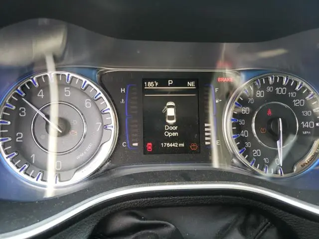 2015 CHRYSLER 200 LX  