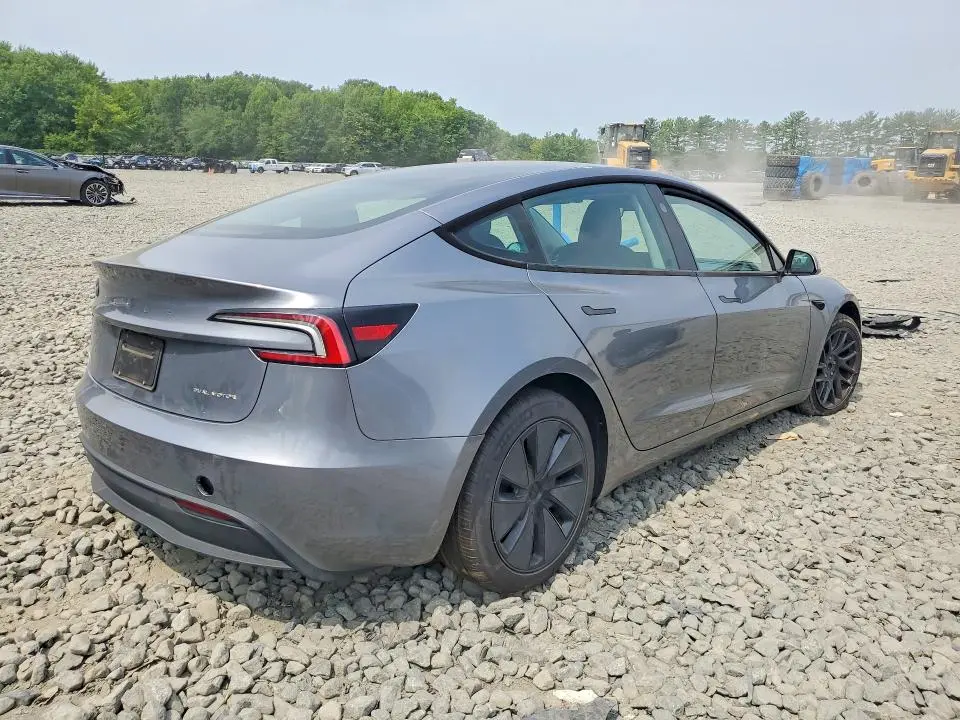 2025 TESLA MODEL 3   