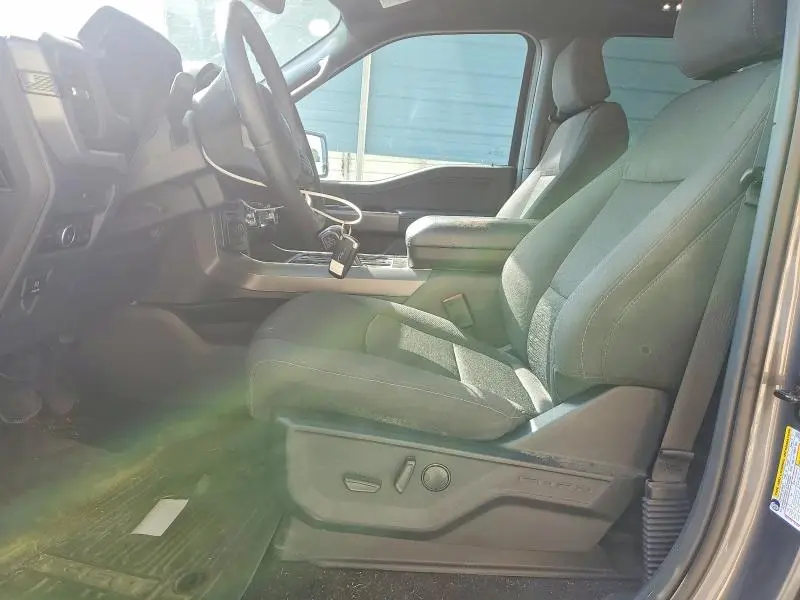 2025 FORD F150 XLT  