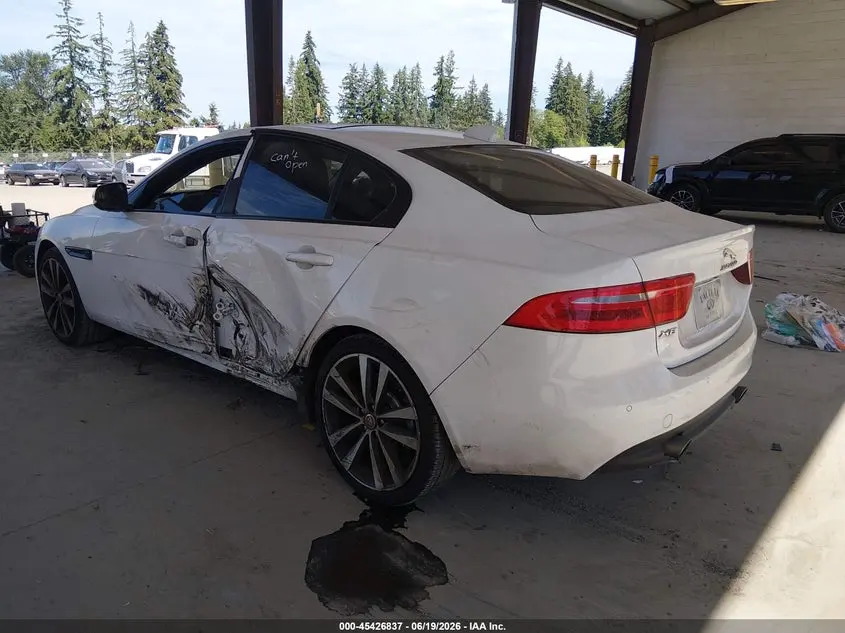 2017 JAGUAR XE 25T PRESTIGE