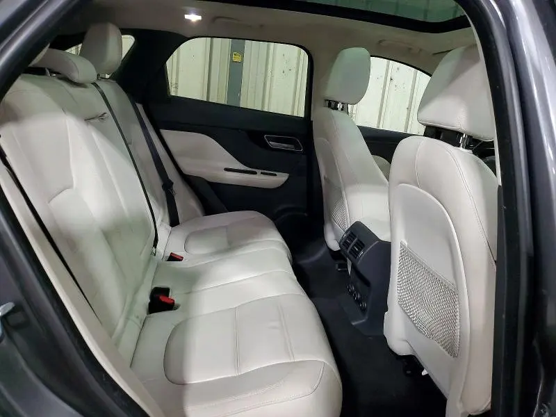 2019 JAGUAR F-PACE PRESTIGE  