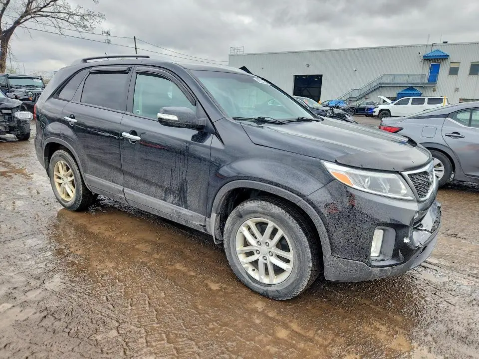 2015 KIA SORENTO LX  