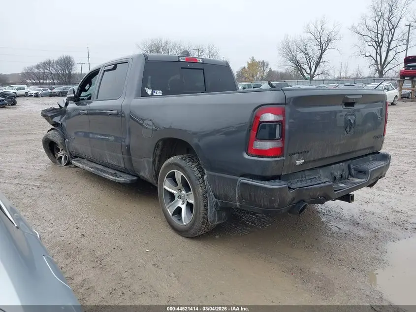 2019 RAM 1500 SPORT