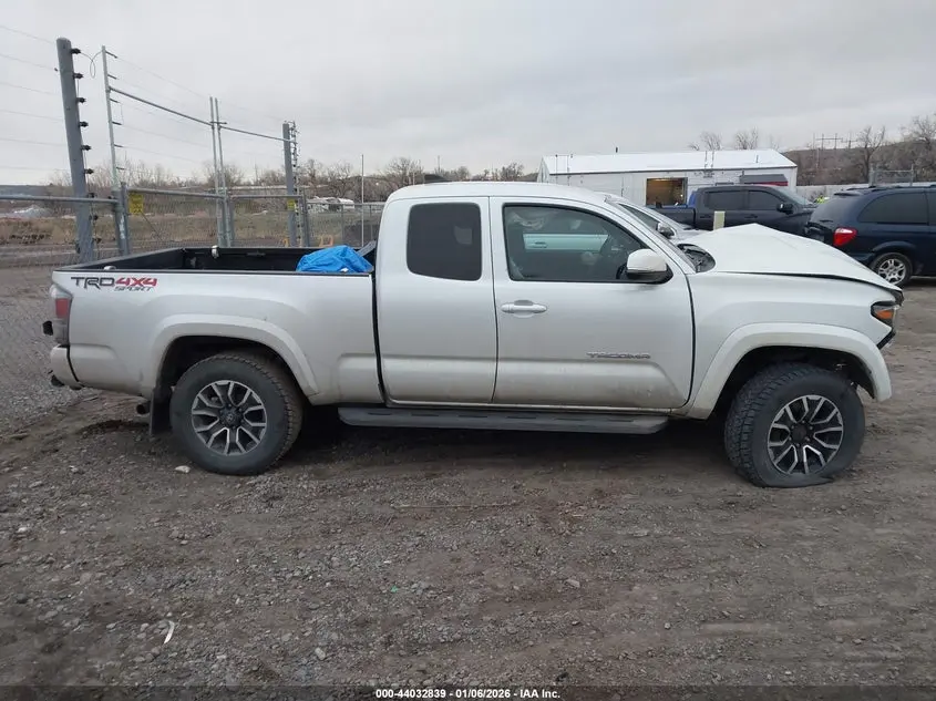 2022 TOYOTA TACOMA TRD SPORT
