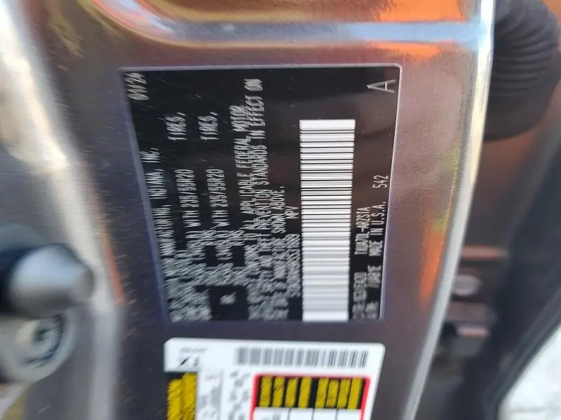 2024 TOYOTA HIGHLANDER LE  