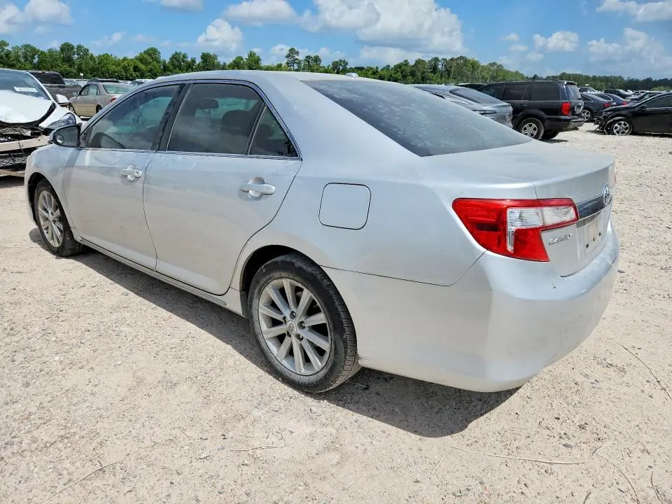2012 TOYOTA CAMRY XLE  