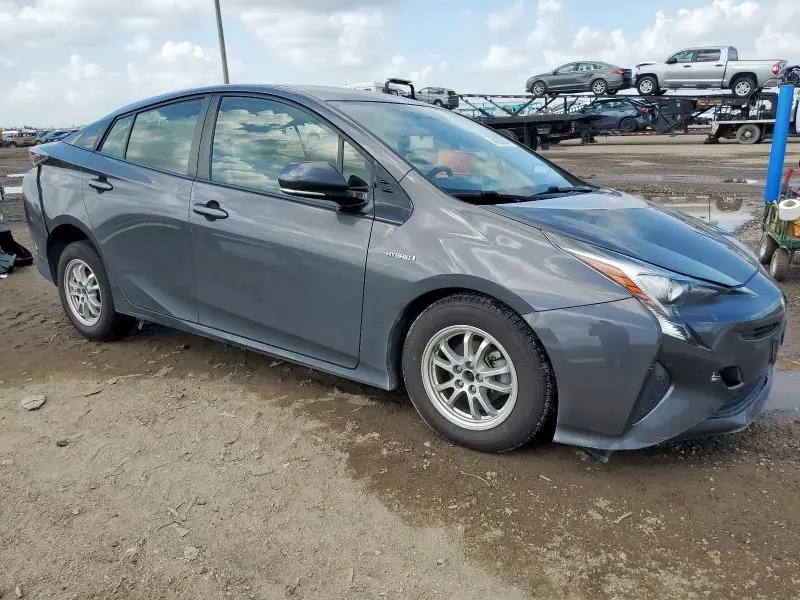2016 TOYOTA PRIUS   