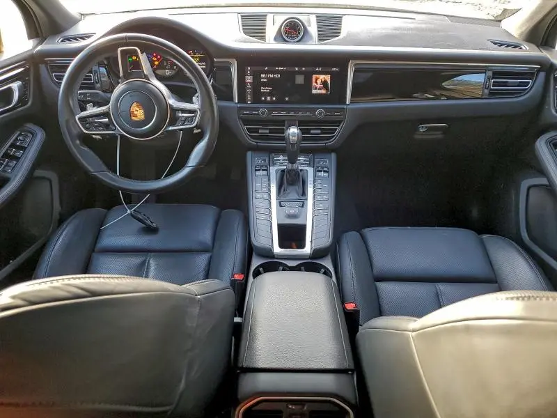 2020 PORSCHE MACAN   