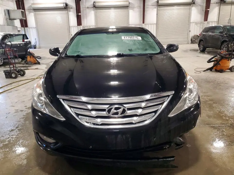 2011 HYUNDAI SONATA SE  