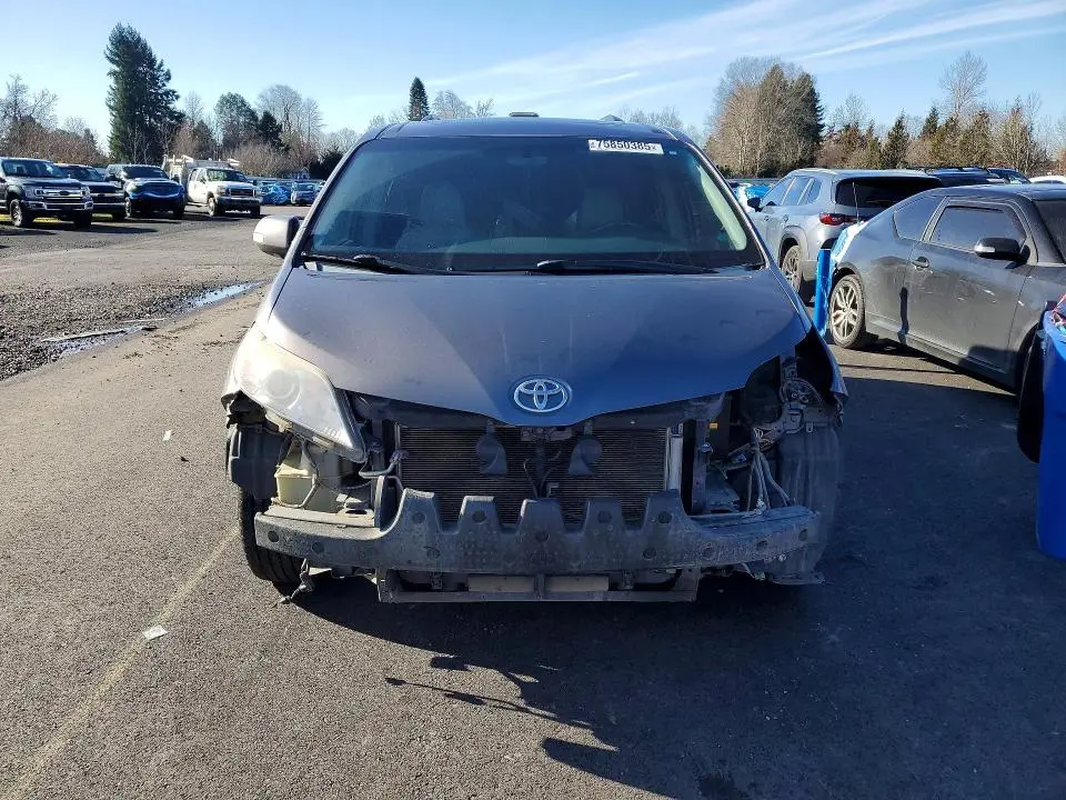 2014 TOYOTA SIENNA LIMITED 7-PASSENGER  