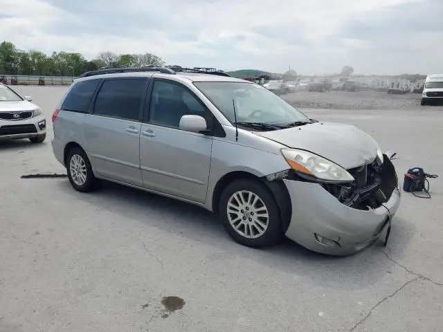 2010 TOYOTA SIENNA XLE  