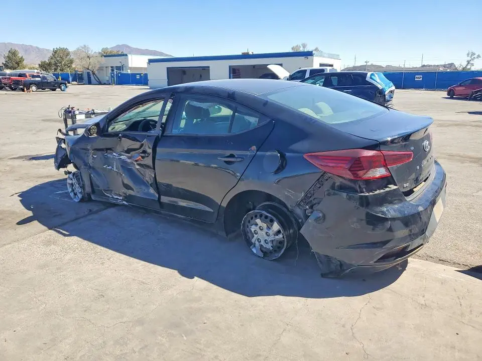 2019 HYUNDAI ELANTRA SE  