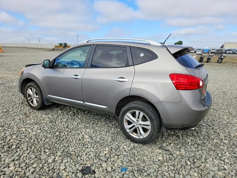 2013 NISSAN ROGUE S  