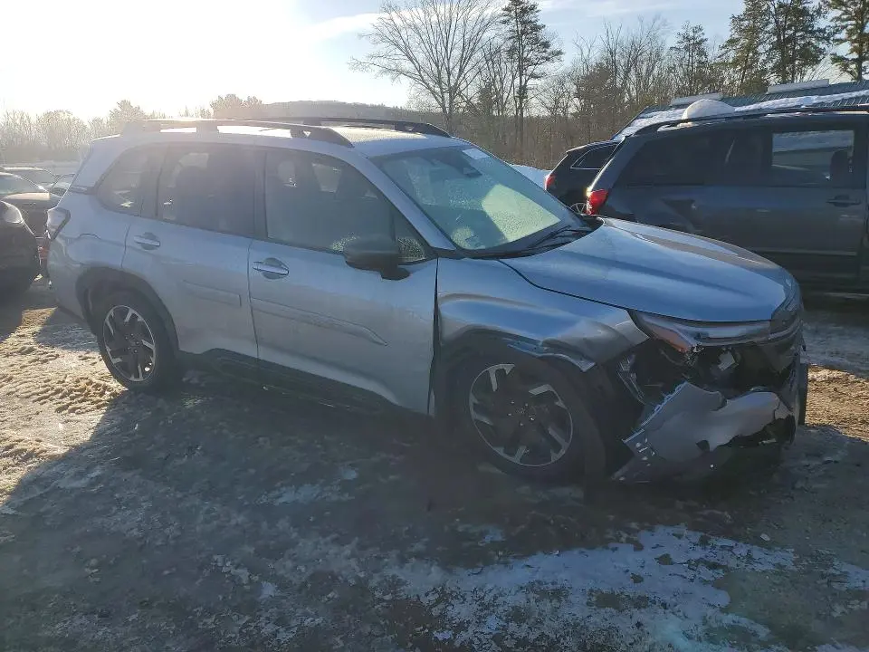 2025 SUBARU FORESTER LIMITED  