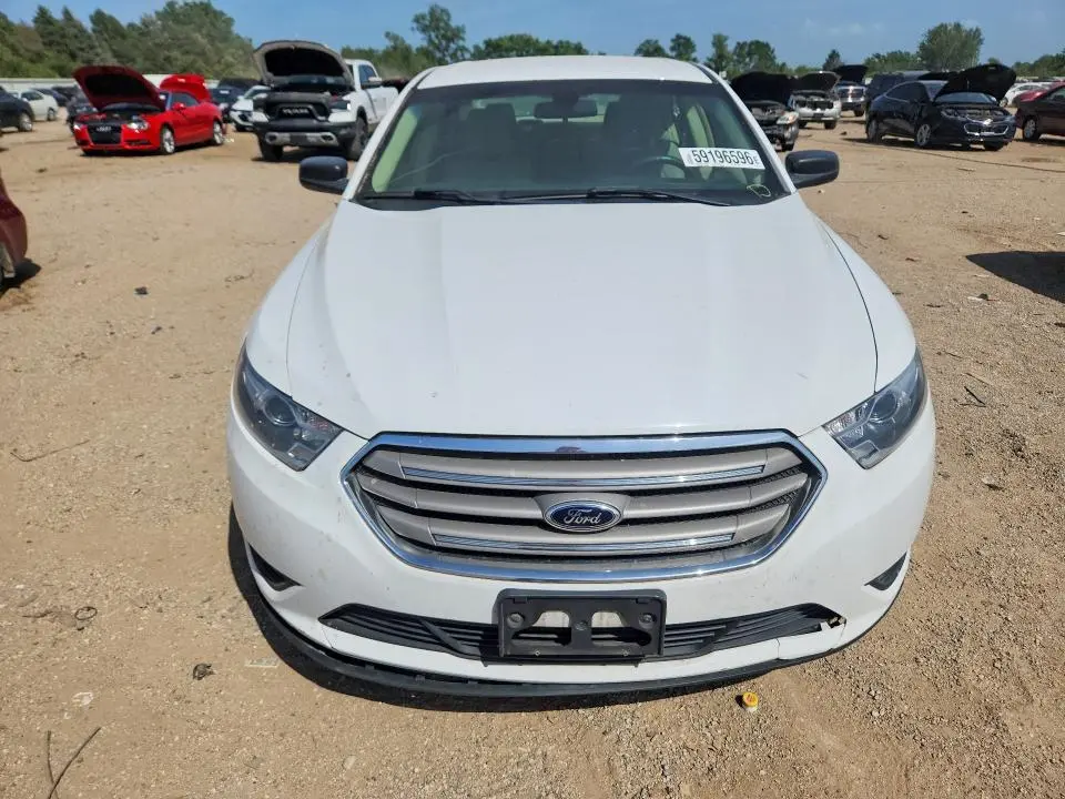 2013 FORD TAURUS SE  