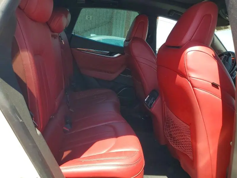 2019 MASERATI LEVANTE S SPORT  