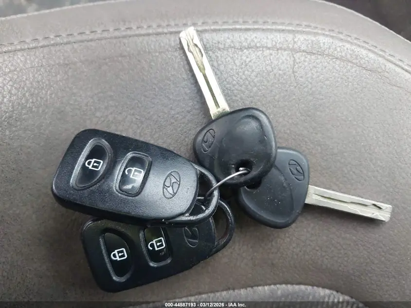 2015 HYUNDAI TUCSON SE