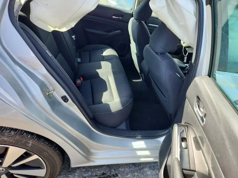 2021 NISSAN ALTIMA SV  