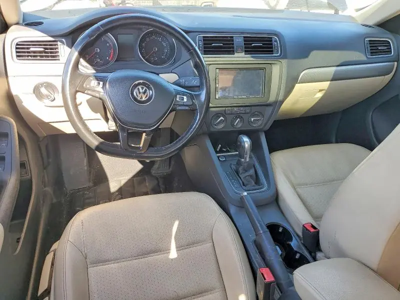 2017 VOLKSWAGEN JETTA SE  