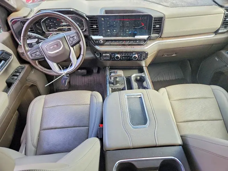 2022 GMC SIERRA K1500 SLT  