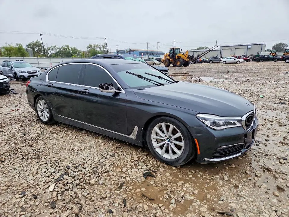 2018 BMW 750 XI  