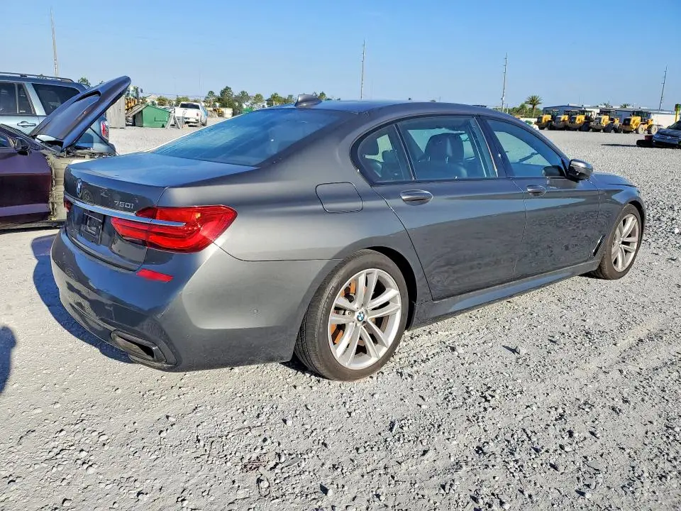 2017 BMW 750 XI  