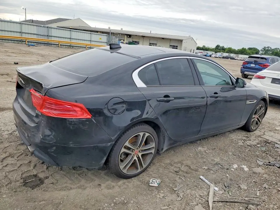 2017 JAGUAR XE PREMIUM  