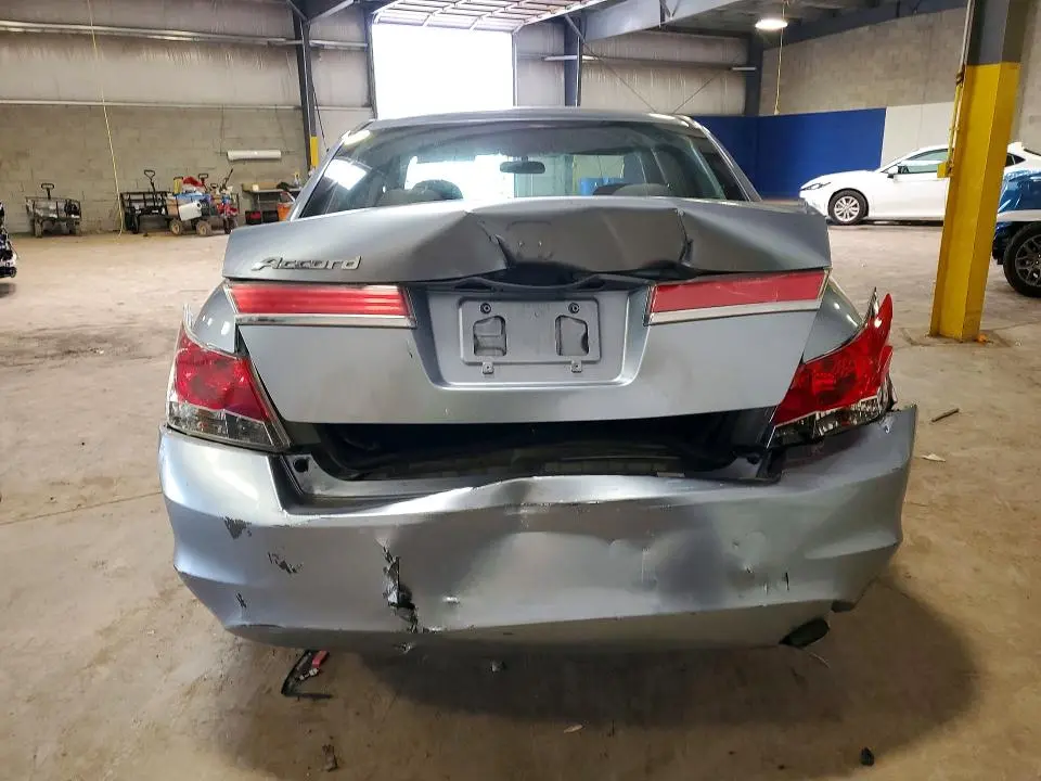 2011 HONDA ACCORD LXP  