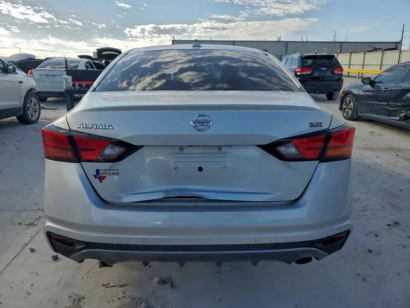 2022 NISSAN ALTIMA SR  