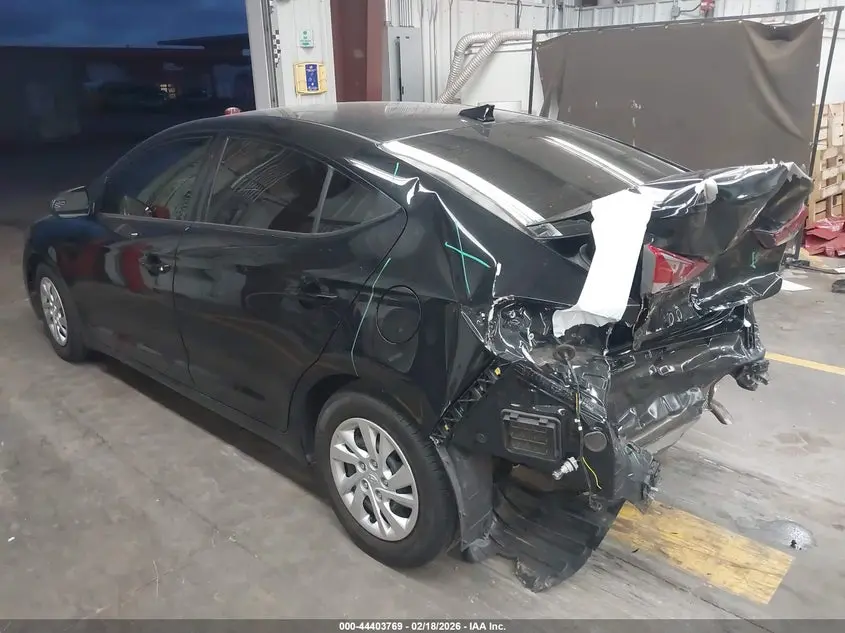 2018 HYUNDAI ELANTRA SE