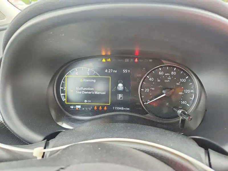 2024 NISSAN KICKS SV  