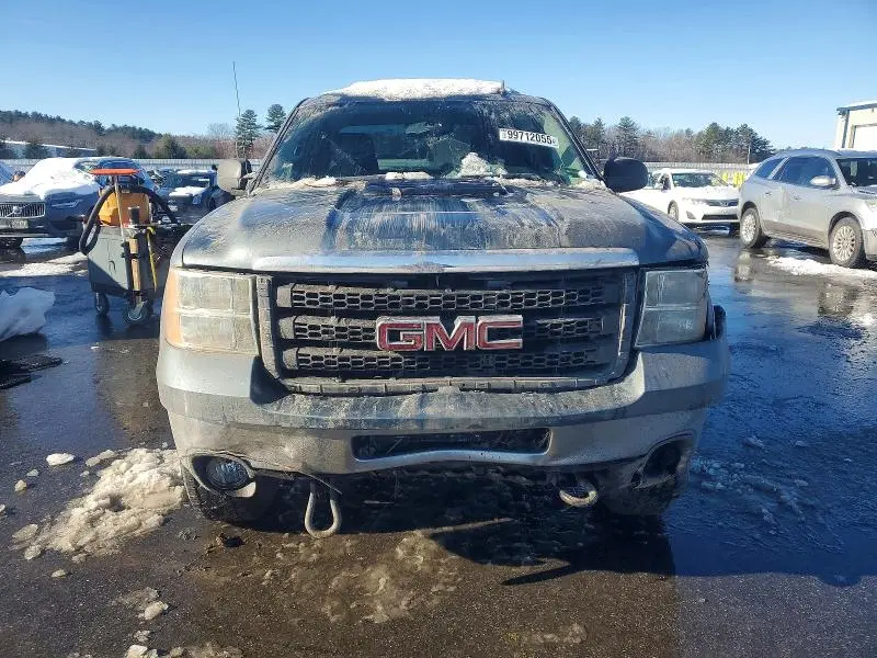 2011 GMC SIERRA K2500 SLE  