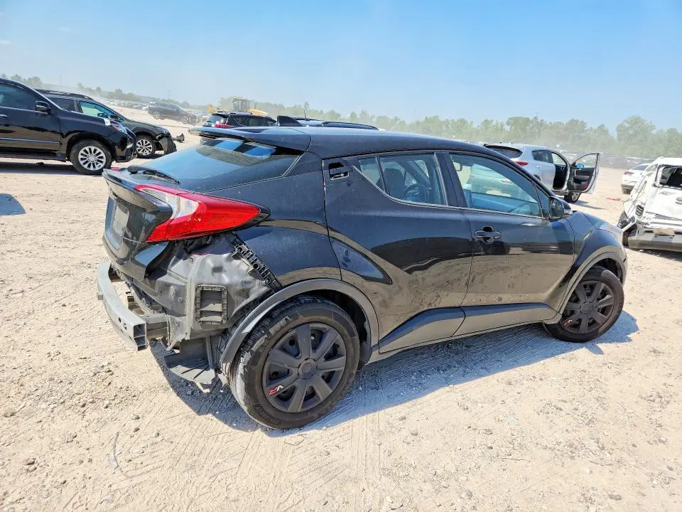 2019 TOYOTA C-HR LE  