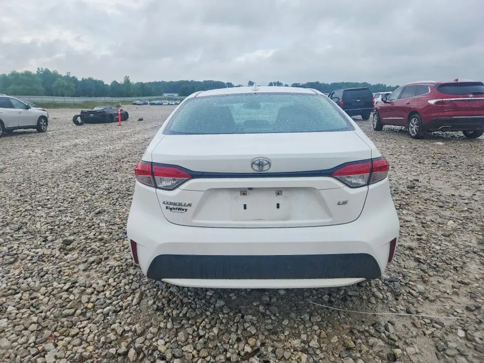 2021 TOYOTA COROLLA LE  