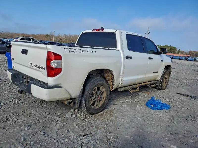 2020 TOYOTA TUNDRA CREWMAX SR5  